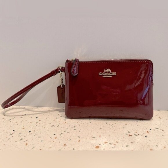 COACH New York Patent Leather Wristlet Clutch Zip Bag in Bordeaux Red - Picture 2 of 10